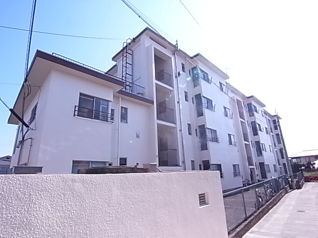 霞が丘マンションの外観