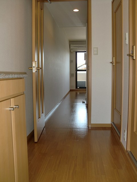 ラフレシールの玄関