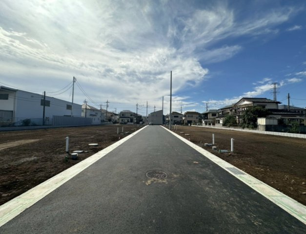 【前面道路含む現地写真】 | 北本市中丸7丁目　新築戸建　全14棟　10号棟