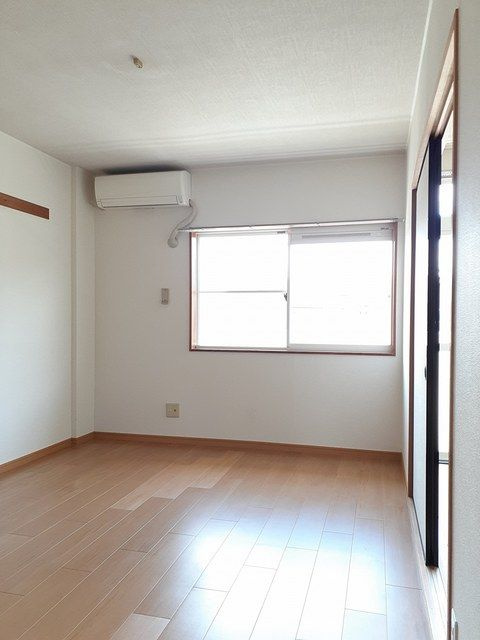 ビューラ小松原の内装