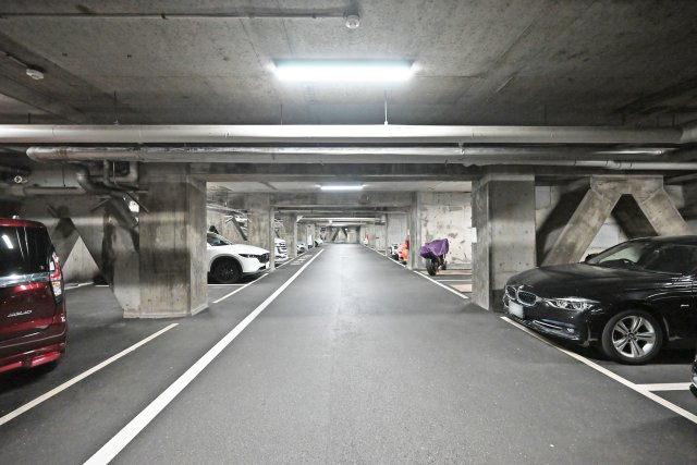 グランドハイツ甲陽園の駐車場