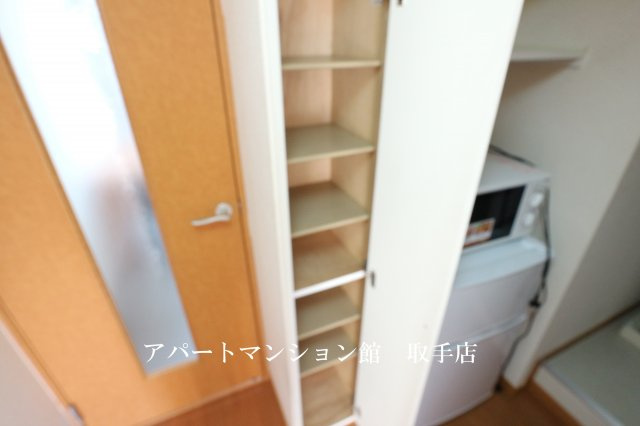 レオパレスシャルマンの収納