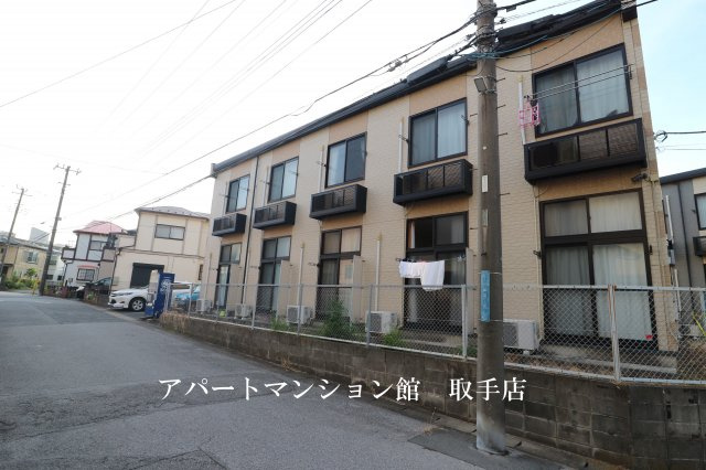 レオパレスシャルマンの外観|画像1