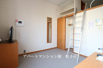 【居間・リビング】 | レオパレスシャルマン | 画像9