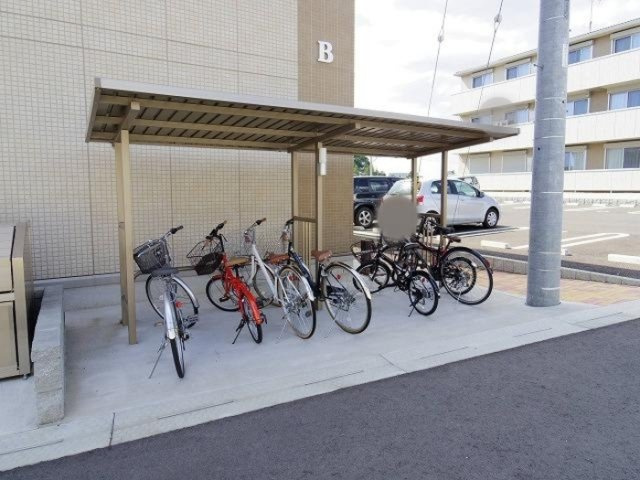 AIRY HILLS（エアリー ヒルズ） B棟のその他共用部分|駐輪場（B棟側）