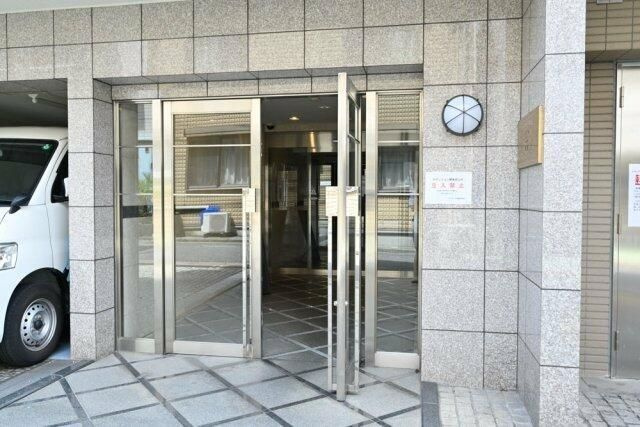 エクセリア池袋のエントランス