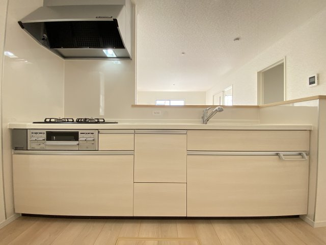 糸満市兼城　第4（全3棟）1号棟のキッチン|※同仕様写真です