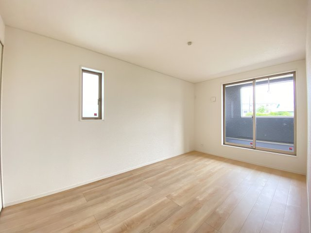 糸満市兼城　第4（全3棟）1号棟の洋室|※同仕様写真です
