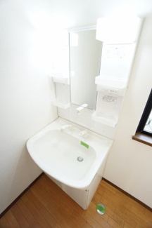 【独立洗面台】 | レジデンスヤマダ | ※同物件、同タイプの写真になります。