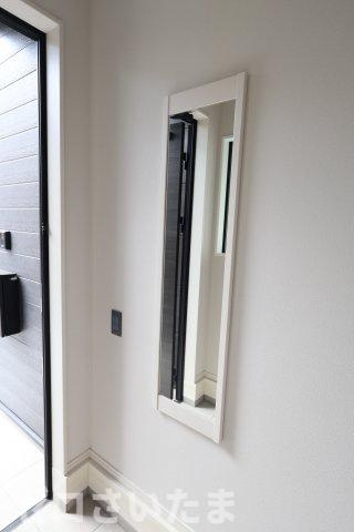 《仲介手数料無料》練馬区大泉学園町８丁目6-7新築一戸建てリガーレの玄関