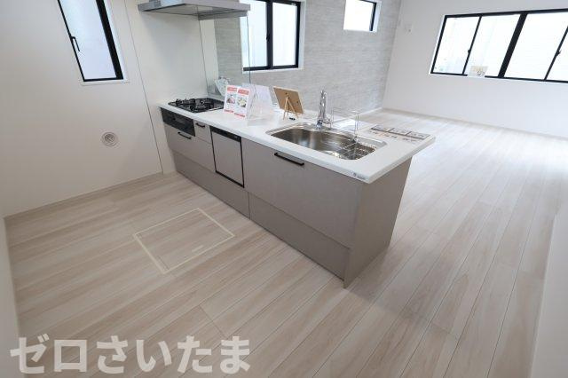 《仲介手数料無料》練馬区大泉学園町８丁目6-7新築一戸建てリガーレのキッチン