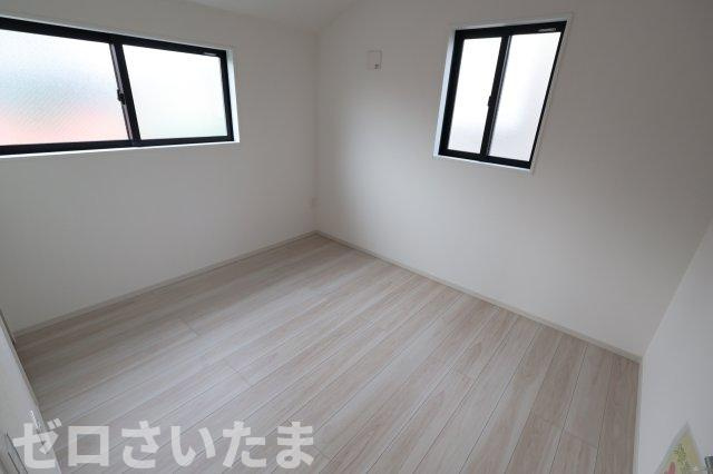 《仲介手数料無料》練馬区大泉学園町８丁目6-7新築一戸建てリガーレの洋室|2階 5.2帖