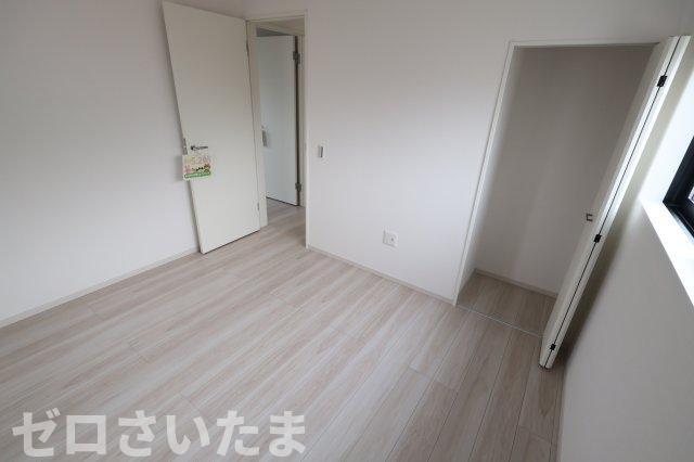 《仲介手数料無料》練馬区大泉学園町８丁目6-7新築一戸建てリガーレの洋室|2階 5.2帖