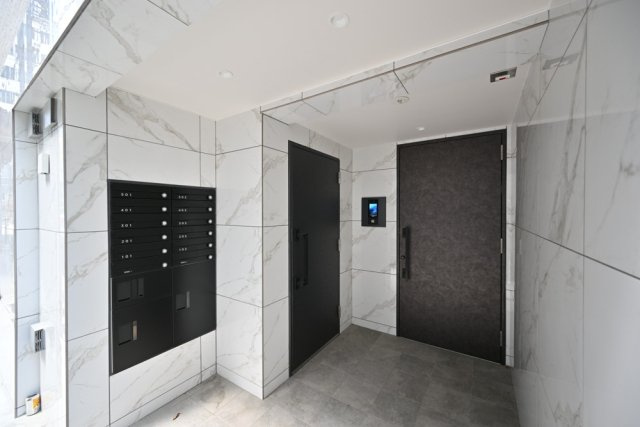 Ｔｈｅ　Ｒｅｓｉｄｅｎｃｅ　Ｎｉｈｏｎｂａｓｈｉのエントランス|建物の内部です
