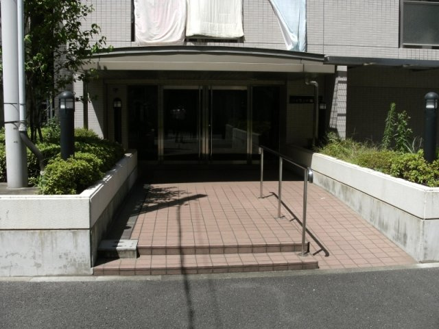 ハイランド磯子Ⅰのエントランス