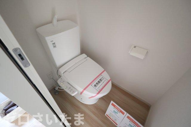 《仲介手数料無料》練馬区大泉学園町８丁目6-7新築一戸建てリガーレのトイレ