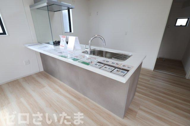 《仲介手数料無料》練馬区大泉学園町８丁目6-7新築一戸建てリガーレのキッチン