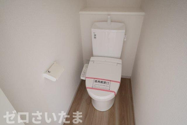 《仲介手数料無料》練馬区大泉学園町８丁目6-7新築一戸建てリガーレのトイレ