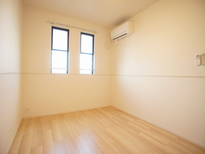 【子供部屋】 | ドミール大島Ⅵ | お部屋がスッキリ！充実収納付きです♪