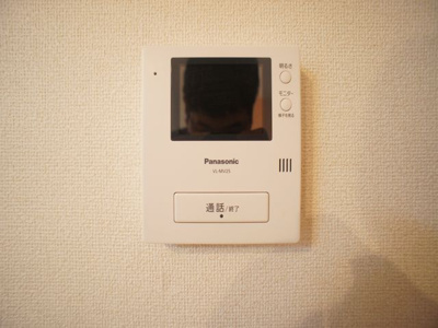 【セキュリティ】 | エレガンスＢ | 訪問者の確認ができるTVドアホン付きです♪