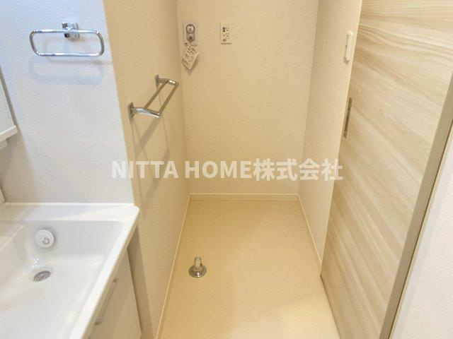 舞鶴市字引土の賃貸マンションの洗面所|室内洗濯機置き場も完備●