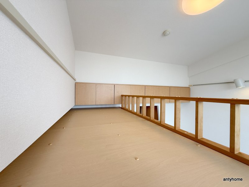 セレニテ中津　仲介手数料無料の洋室