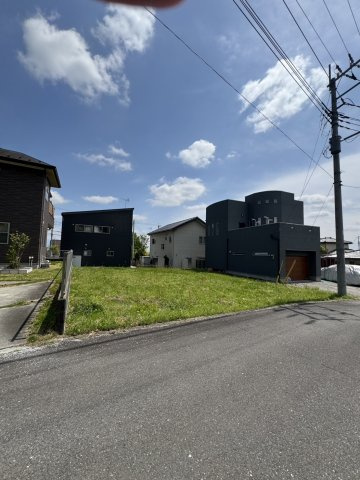 高崎市箕郷町柏木沢238番地13の前面道路含む現地写真