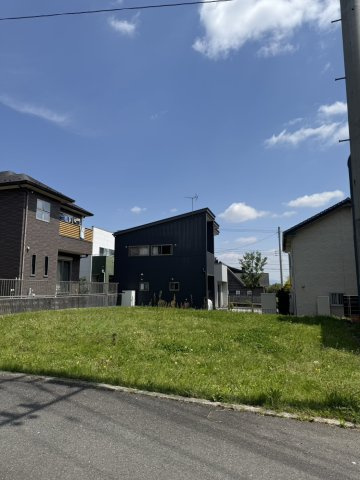 高崎市箕郷町柏木沢238番地13の前面道路含む現地写真