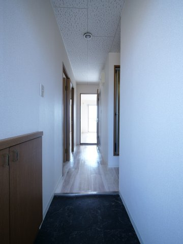 ローズガーデン延友の玄関|※写真は別の部屋のものです。