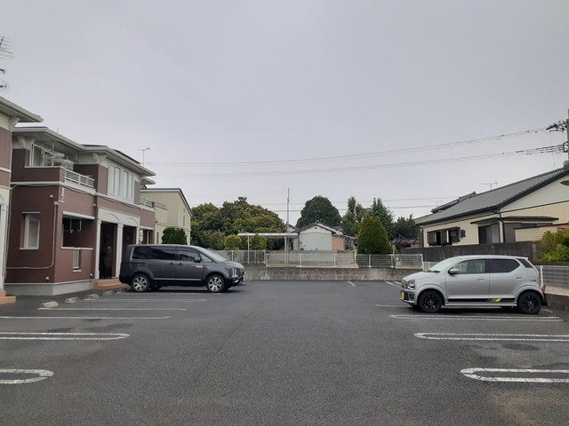 フェイバーレジデンスⅠの駐車場|駐車場完備です