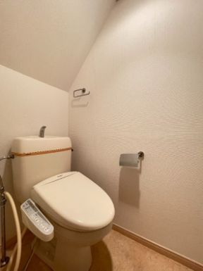 シャイニーソフト高円寺のトイレ|温水洗浄機能付トイレ☆（同一仕様写真）