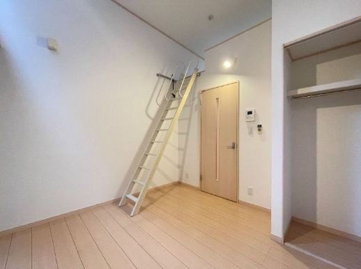 シャイニーソフト高円寺の寝室|フローリング☆（同一仕様写真）