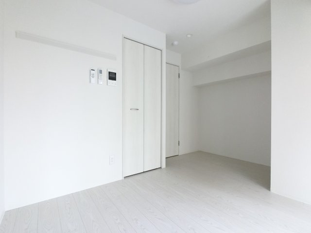 Alivis船橋Eastの居間・リビング