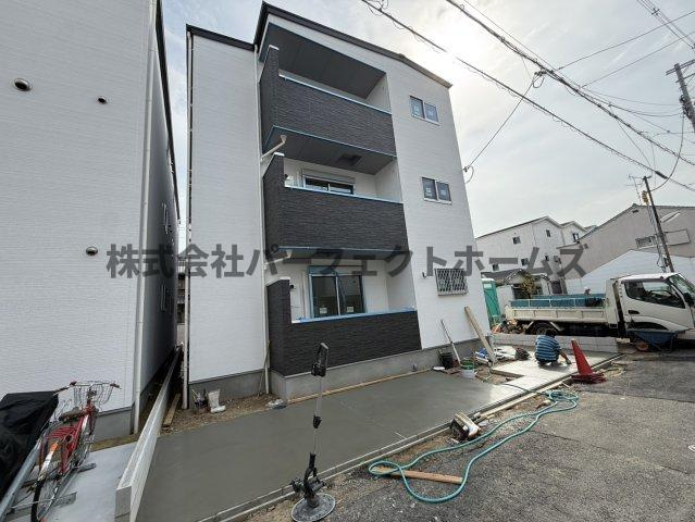 Tio寝屋川市駅の外観|外観は落ち着いています