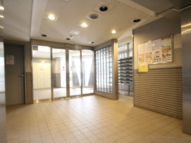 藤和シティスクエア三鷹駅前のエントランス