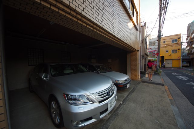 【駐車場】