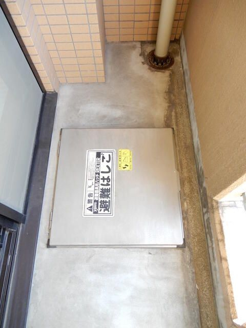 日神パレステージ御徒町第２のバルコニー