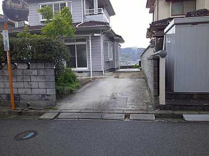 熊野町呉地5丁目の前面道路含む現地写真