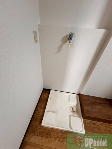 プリミエール八田の玄関