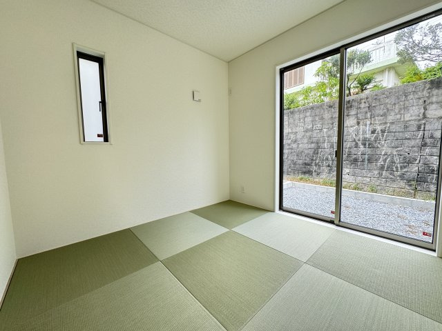 糸満市兼城　第4（全3棟）2号棟の独立洗面台|※同仕様写真です