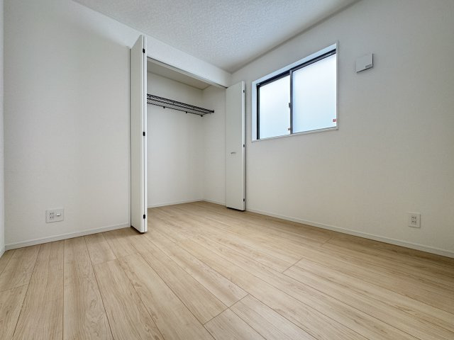 糸満市兼城　第4（全3棟）2号棟の洋室|※同仕様写真です