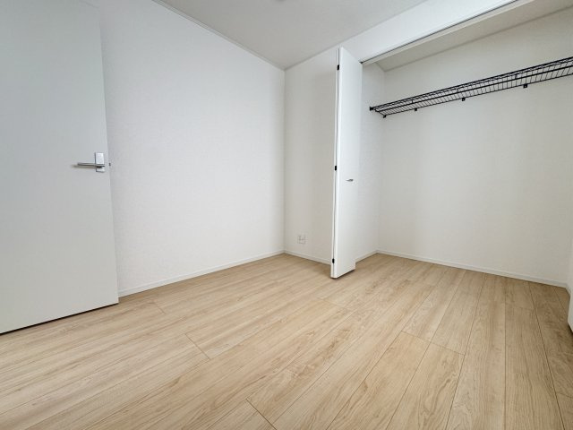 糸満市兼城　第4（全3棟）2号棟の洋室|※同仕様写真です