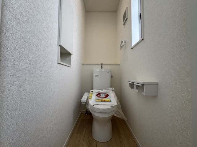 糸満市兼城　第4（全3棟）2号棟のトイレ|※同仕様写真です　