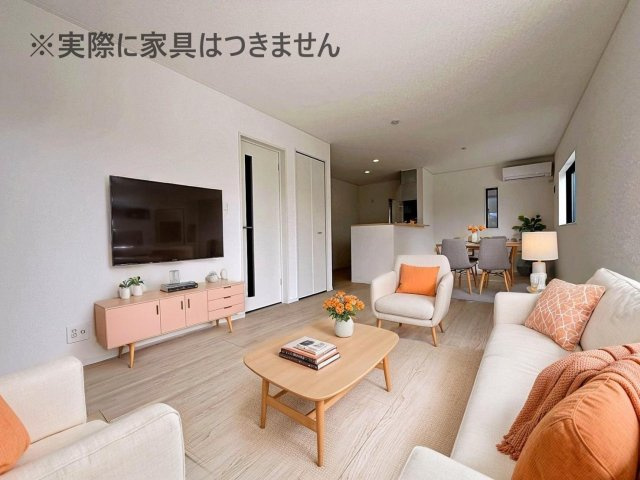 新築戸建・新築建売　伊達市梁川町御八郎　梁川小学校・梁川中学校の居間・リビング|画像はバーチャルホームステージングの加工による演出で、実際の家具は付きません。