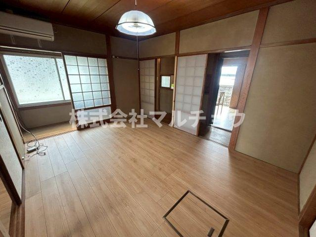 天神崎戸建の洋室|使い勝手のいい洋室です