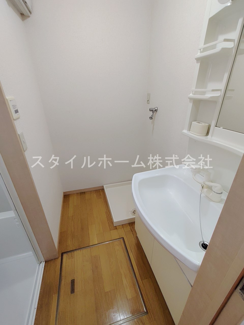 プラッサムコートＭＫ　Cの洗面所