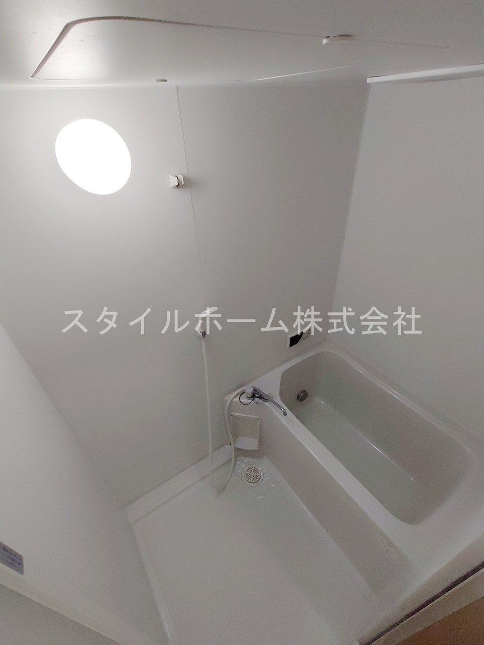 プラッサムコートＭＫ　Cの浴室
