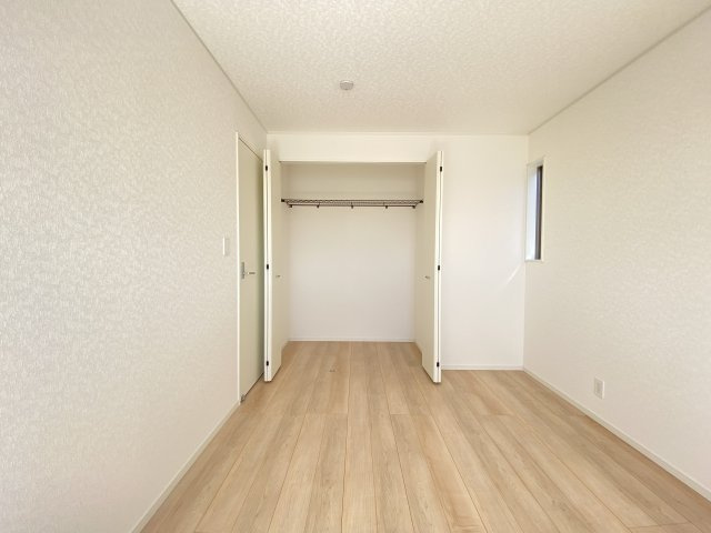 糸満市兼城　第4（全3棟）3号棟の洋室|※同仕様写真です