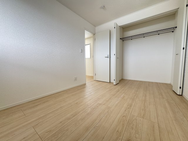 糸満市兼城　第4（全3棟）3号棟の洋室|※同仕様写真です