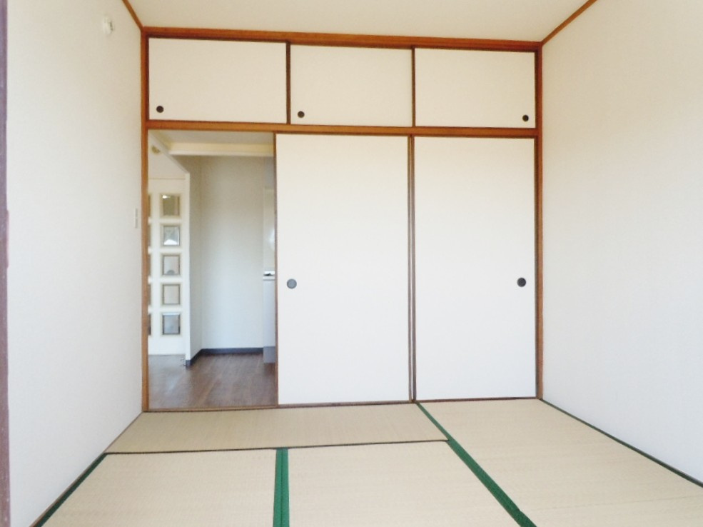 エスポワール名瀬の和室|和室　※別号室の参考写真です(現況優先・仕様違いの場合あり)
